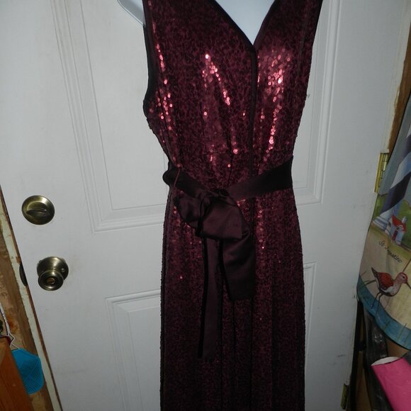 Isabel Toledo for LB sleeveless V-neck high-low wine sequin maxi NWT/🆕⌚📦🏃💨🚚 - Picture 11 of 16